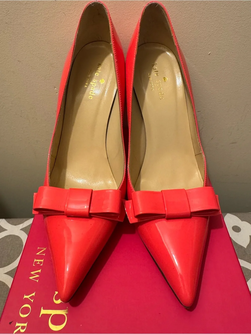 Kate Spade Geranium Pink Lilia Patent Leather Bow Pumps Size 8 - Excellent!